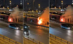 Seyir halindeki metrobüste yangın çıktı!