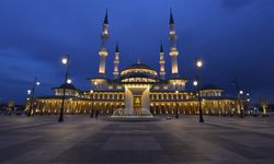 Ankara’da Mevlit Kandili’nde camiler doldu: Beştepe Millet Camisi’nde dualar Gazze ve şehitler için yükseldi