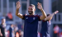 Trabzonspor'un yeni transferi Muhammed Salah'ın forması Kahire vitrinlerinde