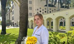 Tacın ardından beyaz önlük! Neşe Erberk'in kızı doktorluk yolunda ilk adımını attı