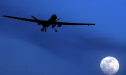 Rusya’ya yüzlerce İHA ile saldırı: Moskova’da uçuşlar aksadı