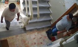 Sultangazi’de korkutan saldırı: Takıntı haline getirdiği kadının annesini bıçakladı