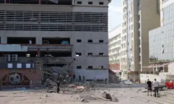 Ukrayna, Rusya’da petrol rafinerisi ve alışveriş merkezini vurdu