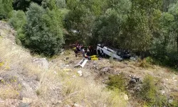 Sivas’ta minibüs uçuruma yuvarlandı: Çok sayıda ölü ve yaralı var!
