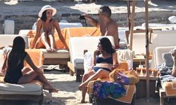 Pelin Uluksar'dan sevgilisi Allan Hakko'ya Bodrum'da romantik poz!