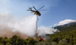 Yunanistan’da yangın söndürme helikopterleri havada çarpıştı! Arama kurtarma başlatıldı