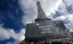 Eyfel Kulesi’ni kapattıran talimat!