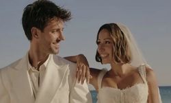 İşte Çeşme'deki düğünden ilk kareler... Zeynep Bastık ve Serkay Tütüncü evlendi!