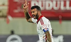 38 yaşında hala takımlarını sırtlıyor! Antalyaspor efsanesi Güray Vural kimdir?