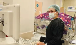 8 günlük bebek için zamanla yarış! Ankara’ya sevk edildi