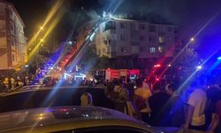 Ankara’da çatı yangını paniği! İtfaiye ekipleri kısa sürede söndürdü