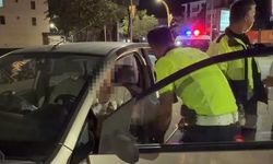 Aksaray’da direksiyon başında kalp krizi geçirdi! Yardımına polis ekipleri yetişti