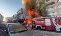 5 katlı binanın altındaki market alevlere teslim oldu
