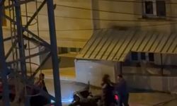 Pendik trafiğinde dehşet! Sürücüye tokat attı, motoruna zarar verdi