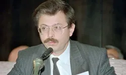 Türk siyasetinin “harika çocuğu” olarak anılan Adnan Kahveci kimdir?
