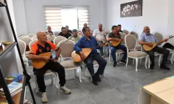 Altındağlı erkeklerin bağlama keyfi! “Terapi oldu”