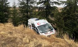 Eskişehir’de hasta taşıyan ambulans kaza yaptı!