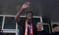 El Chadaille Bitshiabu Galatasaray tarihine geçti!