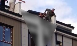 Denizli’de çatıya çıkan genci başkan kurtardı