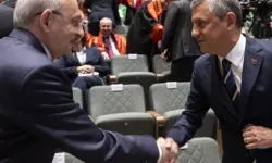 CHP’yi bölen karar sonrası ilk tokalaşma: Özel ve Kılıçdaroğlu aynı karede