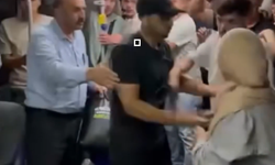 İstanbul’da metrobüste tek kişiye grup halinde saldırdılar: O anlar kamerada