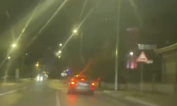 İstanbul’da yol verme tartışması kamerada: Aracın önünü kesip saldırdılar