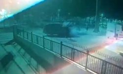 Ankara’da “dur” ihtarına uymadı, polis aracına defalarca çarparak kaçtı!
