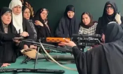 İran’ın “Can Feda” seferberliğinde kadınlar silah başında!