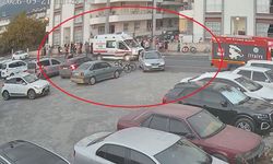 Hatay’da yaşanan talihsiz kaza kamerada! Arabanın altında kaldı