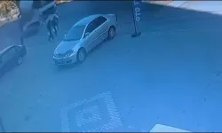 Ankara’da beton mikseri ile otomobilin çarpıştığı kaza kamerada