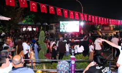 Keçiören’de nostalji dolu gece! Hababam Sınıfı açık havada izlendi