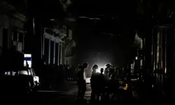 Tüm ülke karanlığa gömüldü! Küba'da ne oluyor?
