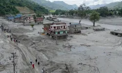 Nepal ve Çin’de sel felaketi büyüyor, can kaybı bini aştı!
