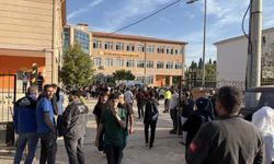 Manisa’daki okul saldırısının ardından velilerden tepki: “Çocuklarımızı koruyacağınızı söylemiştiniz!”