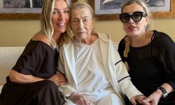 Seda Sayan annesi ve ablasıyla poz verdi! Annesinin son hali dikkat çekti, peki kimdir?