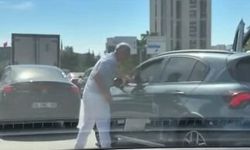 Trafikte korna kavgası: Camı kırıp sürücüyü darp etti