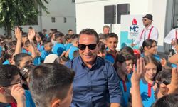 Mehmet Esra Cansız Vakfı'ndan eğitime anlamlı destek! Yeni eğitim yılının heyecanını öğrencilerle paylaştı