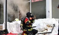 4 katlı binada yangın paniği: 80 kişi tahliye edildi