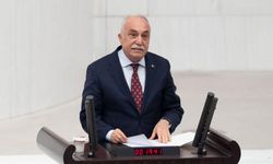 Ahmet Eşref Fakıbaba hem İYİ Parti’den hem Meclis’ten istifa etti