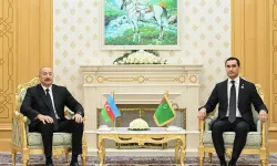 Aliyev ile Berdimuhamedov’dan Türkmenbaşı’nda kritik görüşme