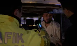 Polis uygulamasını görünce geri vitese taktı! Alkollü sürücüye 420 bin lira ceza