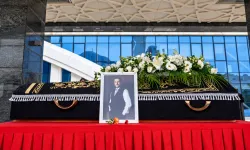 Alpay'ın cenazesi Ankara'da kılındı, sanat dünyası törene katılmadı