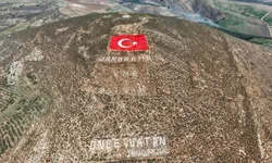 Amanosların zirvesindeki dev Türk bayrağı yenilendi!