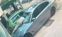 Ankara'da dehşete düşüren olay kamerada: Otelin 6'ncı katından otomobilin üzerine düştü