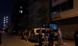Ankara’da otomobil kavşakta bekleyen araca çarptı