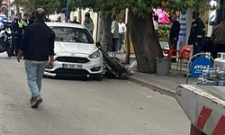 Ankara’da otomobilin motosikletliye çarptığı kaza anı kamerada: 1 ağır yaralı