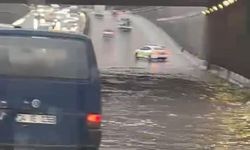 Ankara'da sağanak alarmı! Alt geçit göle döndü, trafik durma noktasına geldi