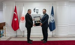 Arnavutluk Savunma Bakanı MKE'yi ziyaret etti: BORAN obüsü gündemde