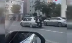 Avcılar'da akıl almaz yolculuk: Otomobilin açık bagajında yolculuk yaptı