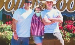 Britney Spears oğullarıyla Dollywood’a gitti: Yüzünü gizledi